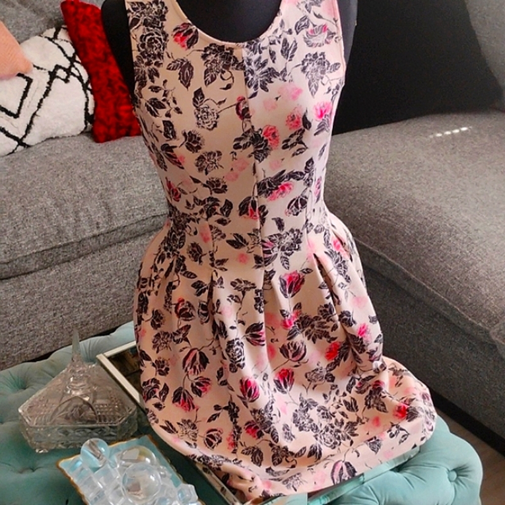 💋H & M beautiful dress,flowers